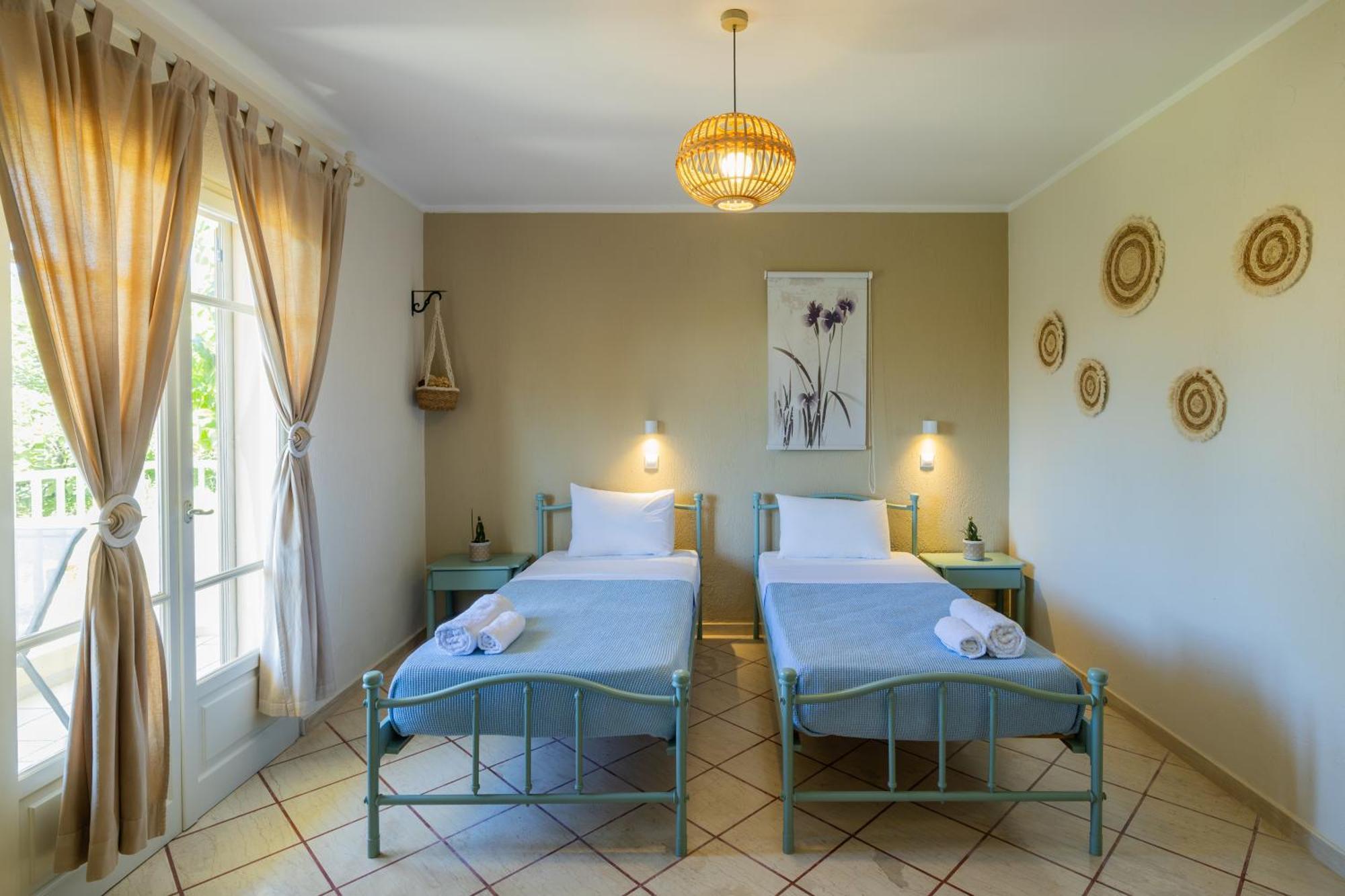 Minas Studios Ласи Екстериор снимка